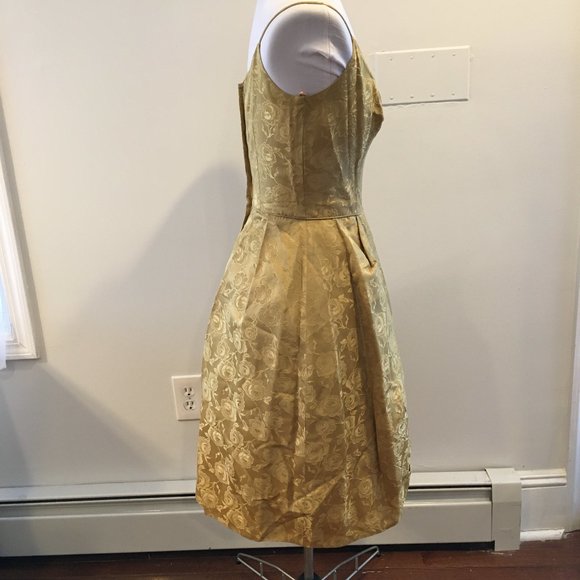 Vintage late 50s/early 60s Gold brocade dress - Picture 5 of 13
